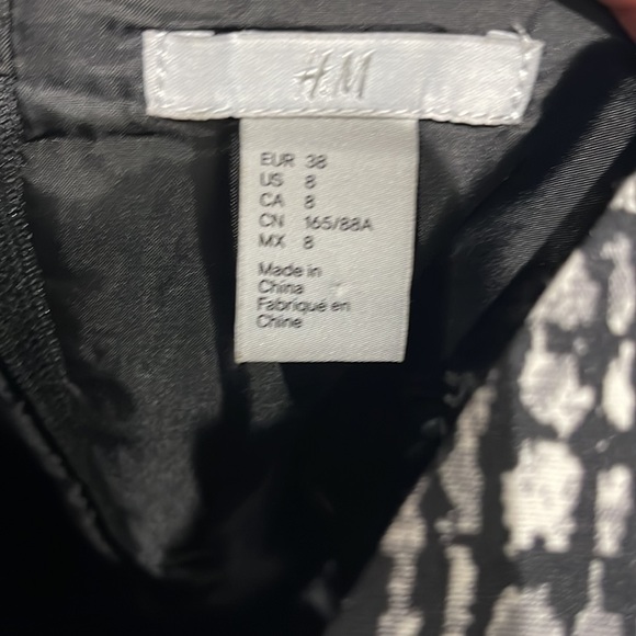 Dress - Picture 4 of 4